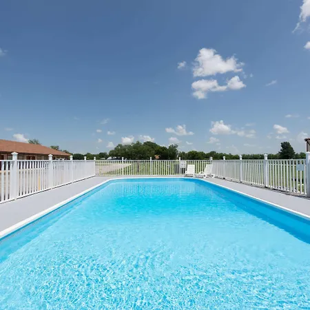 Americas Best Value Inn Chanute-3