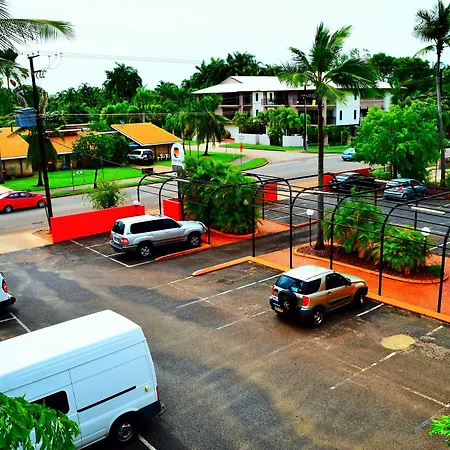 Coconut Grove Holiday Apartments-2