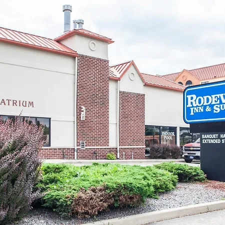 Rodeway Inn & Suites Milwaukee Airport-2