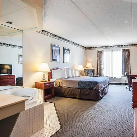 Rodeway Inn & Suites Milwaukee Airport-3