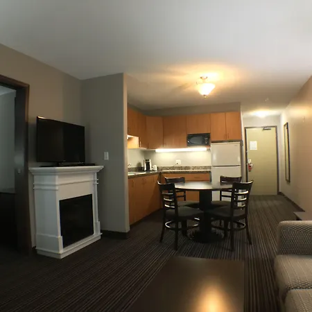 Super 8 By Wyndham Kapuskasing-3