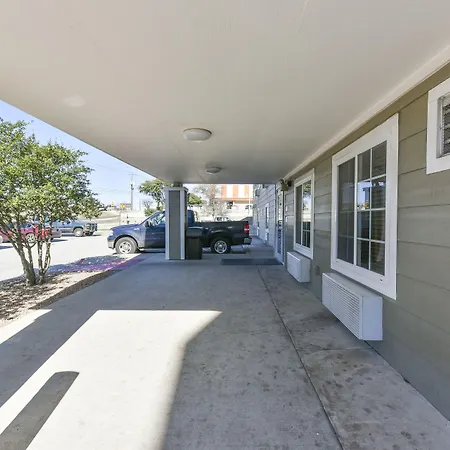 Woodspring Suites Austin North I-35-2