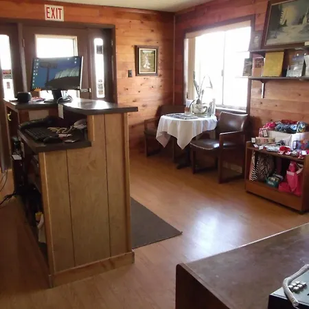 Narrow Gauge Railroad Inn-2