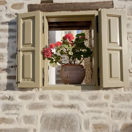 Zefi Hotel & Suites-3
