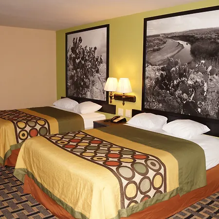 Super 8 By Wyndham Farmers Branch/North Dallas-2