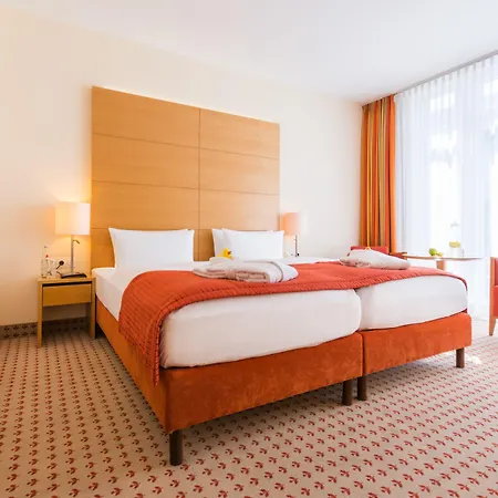 Park-Hotel Huebner-3