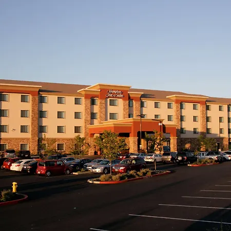 Hampton Inn & Suites Folsom-3