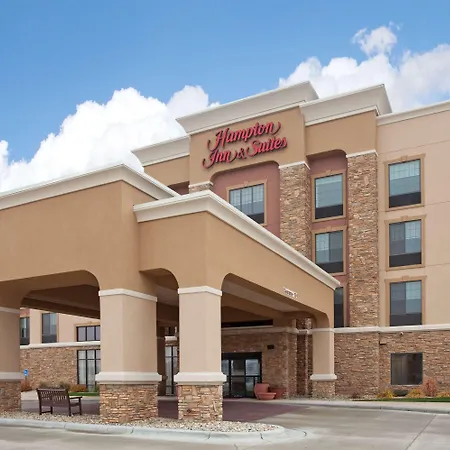 Hampton Inn & Suites Watertown-2