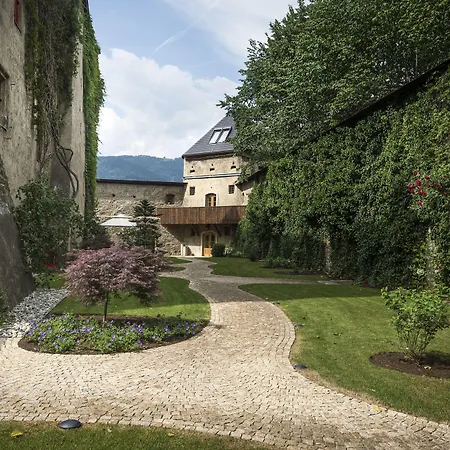 Tauroa Schloss Gabelhofen-3