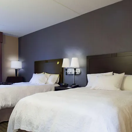 Hampton Inn & Suites Vineland-2