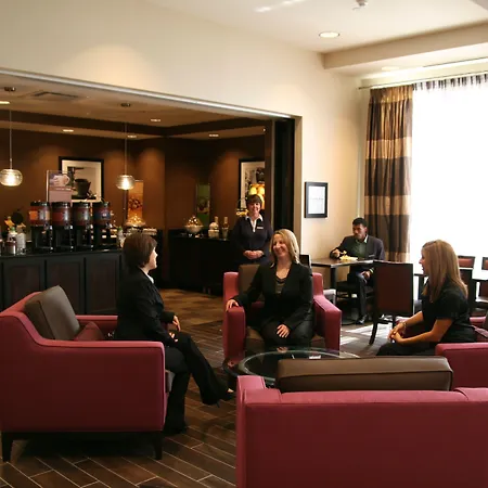 Hampton Inn & Suites Detroit/Airport Romulus-2