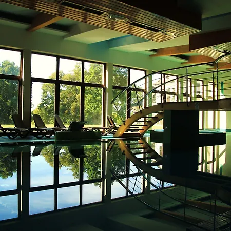 Dwor Kombornia Hotel&Spa-3