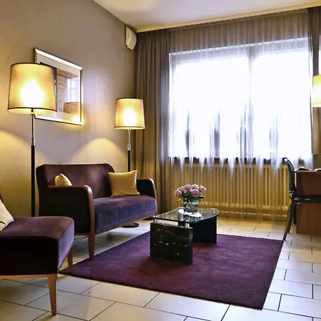 Comfort Hotel Tom Kyle-3