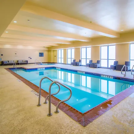 Hampton Inn & Suites Bastrop-3