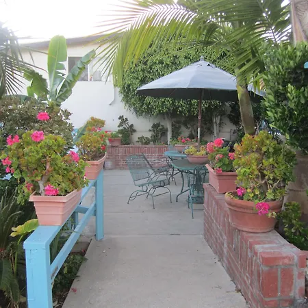 The Palomar Inn-3