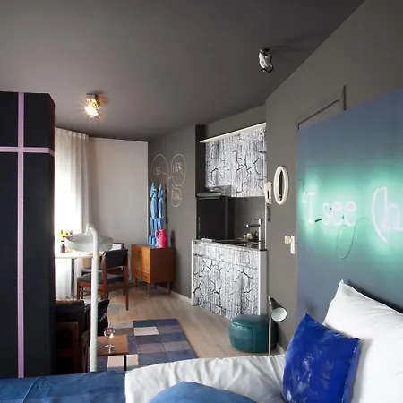 A Place Antwerp - Boutique Suites&Flats - Marnixplaats 15-2