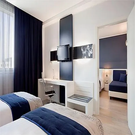 Holiday Inn Milan Nord Zara By Ihg-2