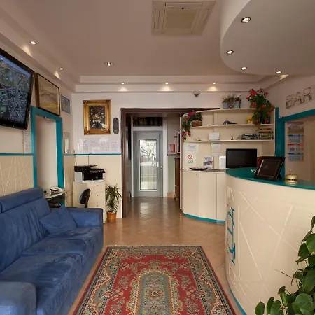 Parking Hotel Giardino-2