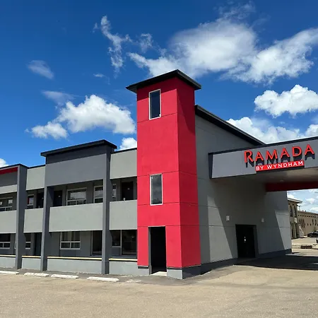 Ramada By Wyndham Medicine Hat-3