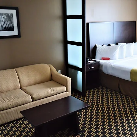 Ramada By Wyndham Cold Lake-2