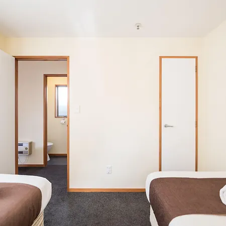 Central Park Motor Lodge-2