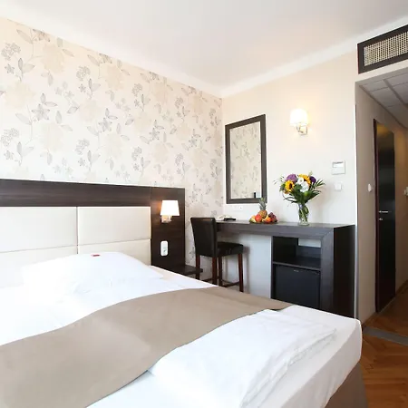 Medos Hotel-2