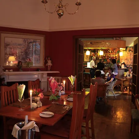 Shamrock Arms Guest Lodge-3