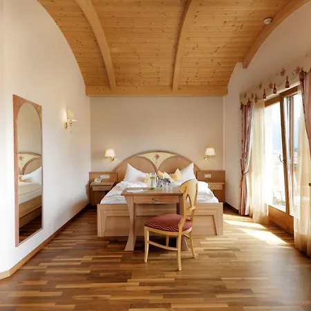 Hotel Weingarten-3