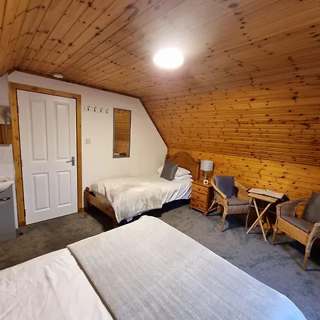 Carn Mhor Bed And Breakfast-3