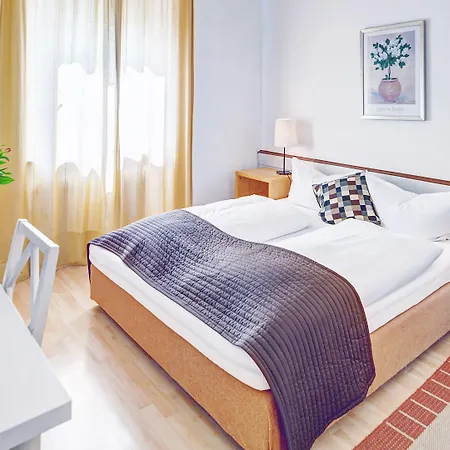 Hotel Cornelia-2