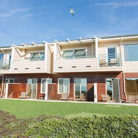 Cambria Landing Inn And Suites-3