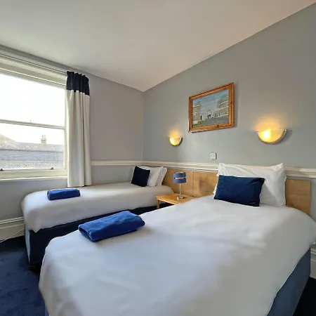 Royal Hotel Sheerness-3