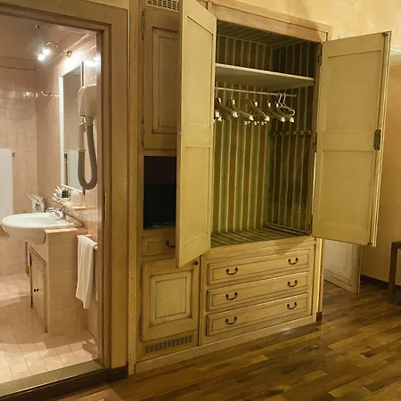 Hotel Il Chiostro-3