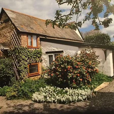 Steps Farmhouse B&B-3
