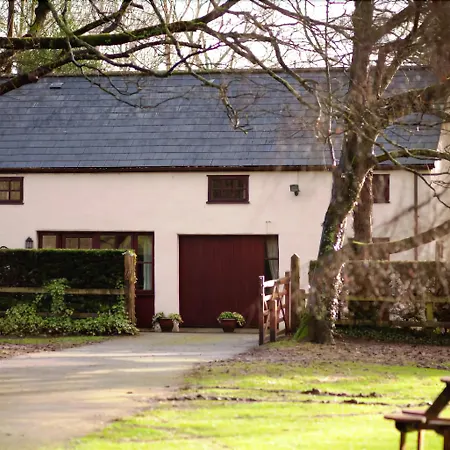 Glen-Yr-Afon House Hotel-3