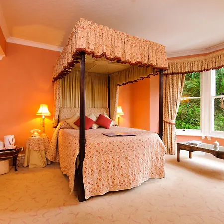 Glen-Yr-Afon House Hotel-2