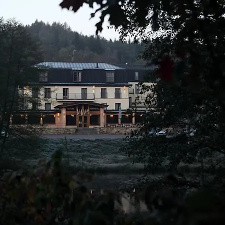 Hotel Ostrov-3