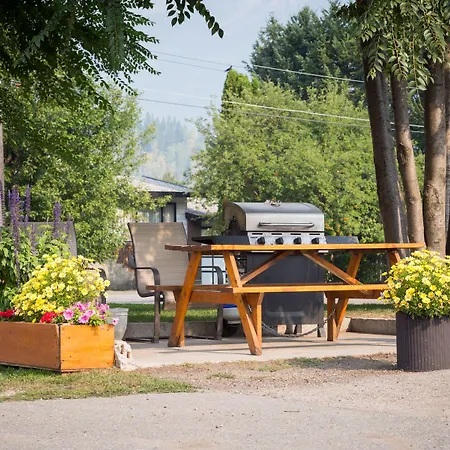 Red Tree Lodge-2