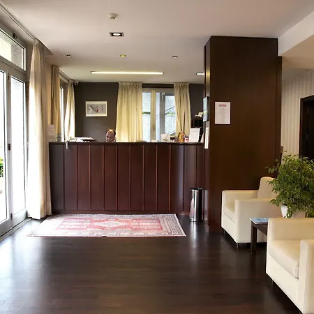 Hotel 2C-2