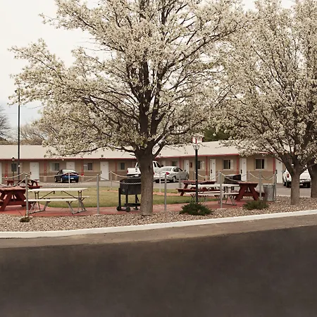 Budget Inn & Suites Colby-2