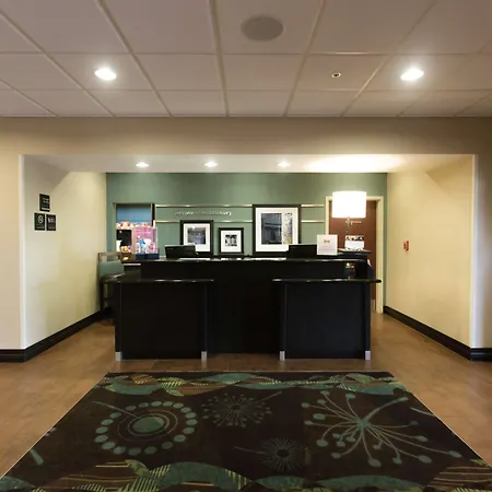 Hampton Inn & Suites Middlebury-2