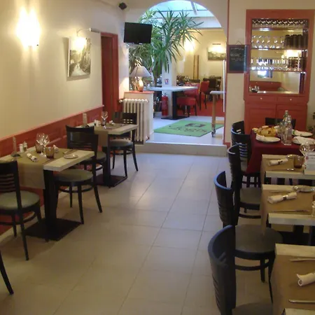 Logis Hotel De France-2