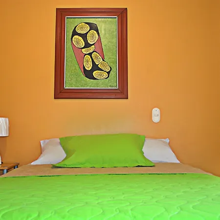 North Star Hostal Guayaquil-3