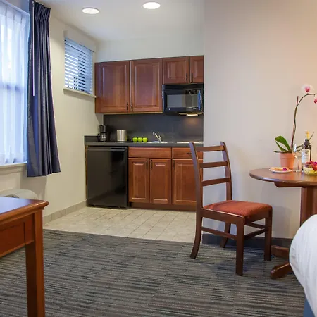 Federal City Inn & Suites-2