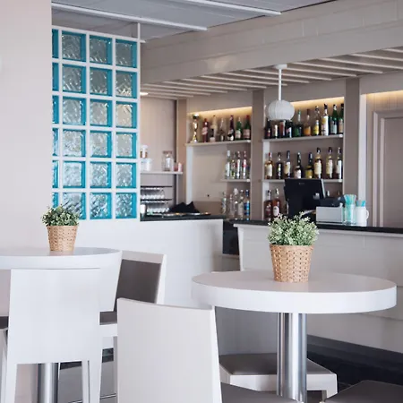 Hotel Monterrey Roses by Pierre&Vacances-3
