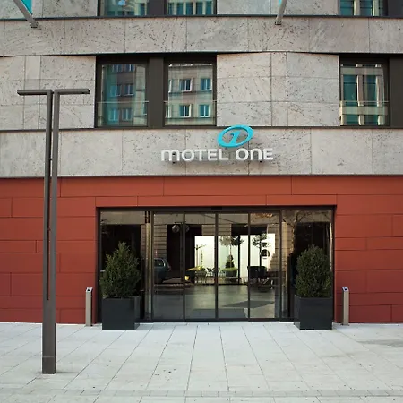 Motel One Stuttgart-Mitte-2