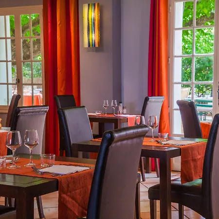 Le Petit Manoir Hotel Provence-2