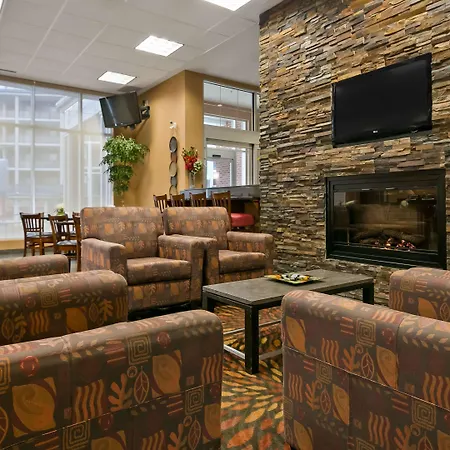 Best Western Plus Chateau Inn Sylvan Lake-2