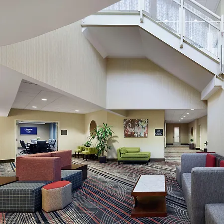 Hampton Inn & Suites Mt. Prospect-2
