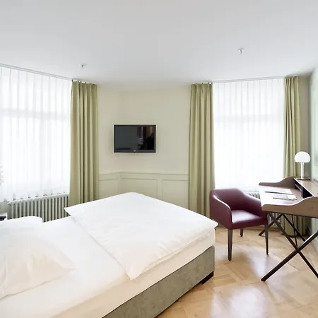 Blume Baden Hotel & Restaurant-3